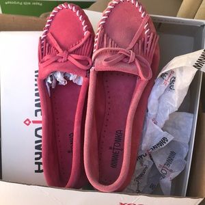 Minnetonka Women’s Loafers Flats Pink